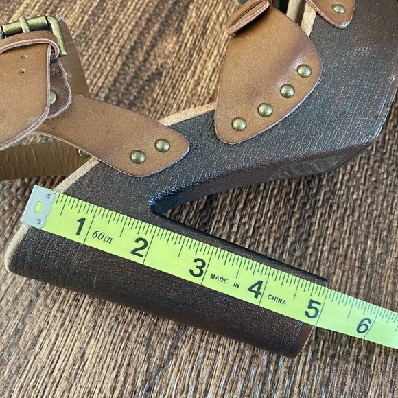 Candies Chunky Platform Boho Sandals Brass Studs Wooden Leather Size 7.5 - Picture 8 of 10
